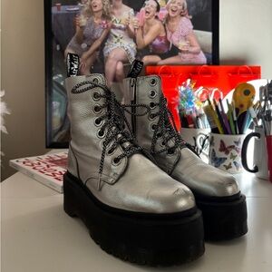 Dr Martens Jadon Max Silver Boot